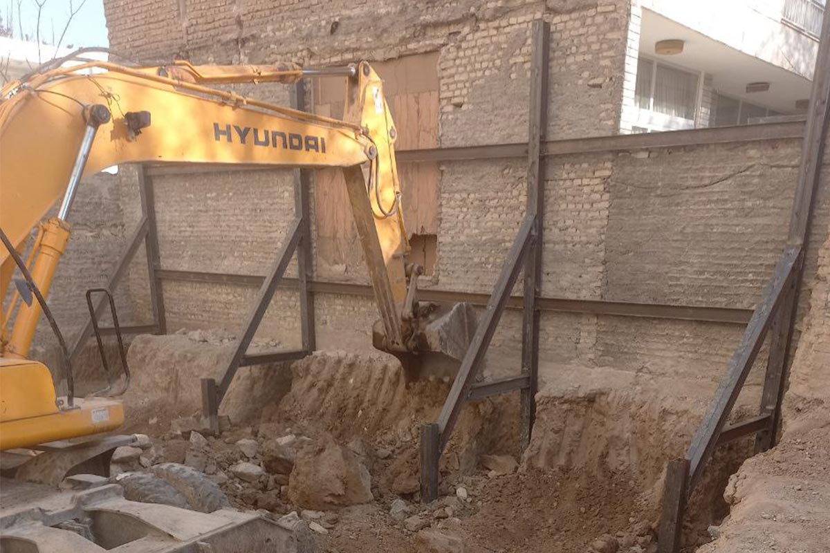 ساختمان مسکونی هشت بهشت