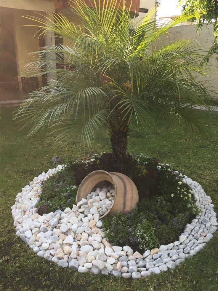 سنگچینی در اطراف گیاهان و درختان